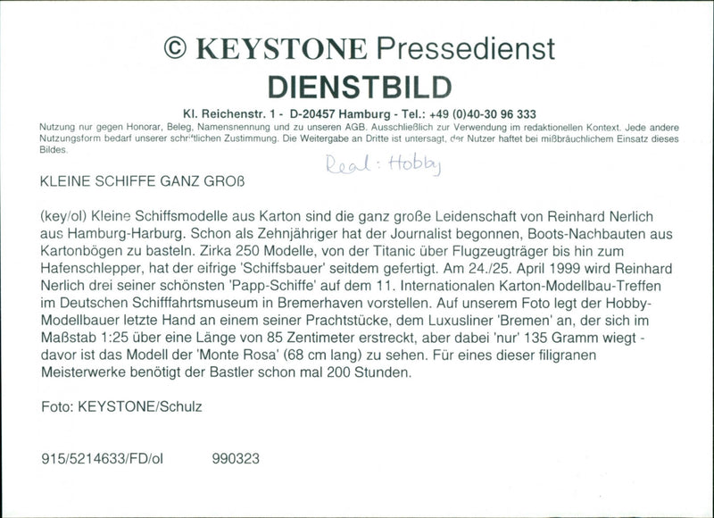 Small Ships Whole Grob. Small ship models made of cardboard are the great passion of Reinhard Nerlich from Hamburg-Harburg. - Vintage Photograph