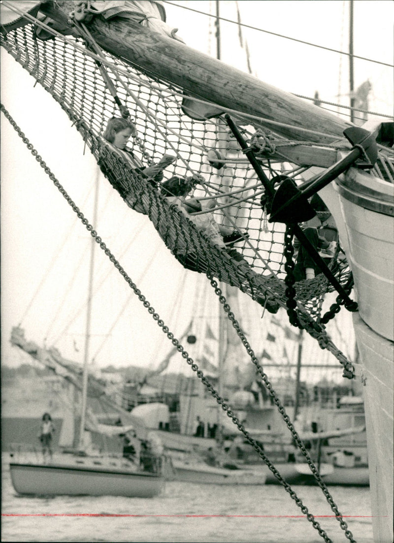 Sealing ships - Vintage Photograph