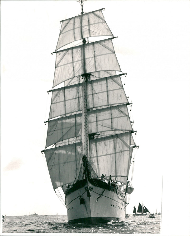 Sealing ships - Vintage Photograph