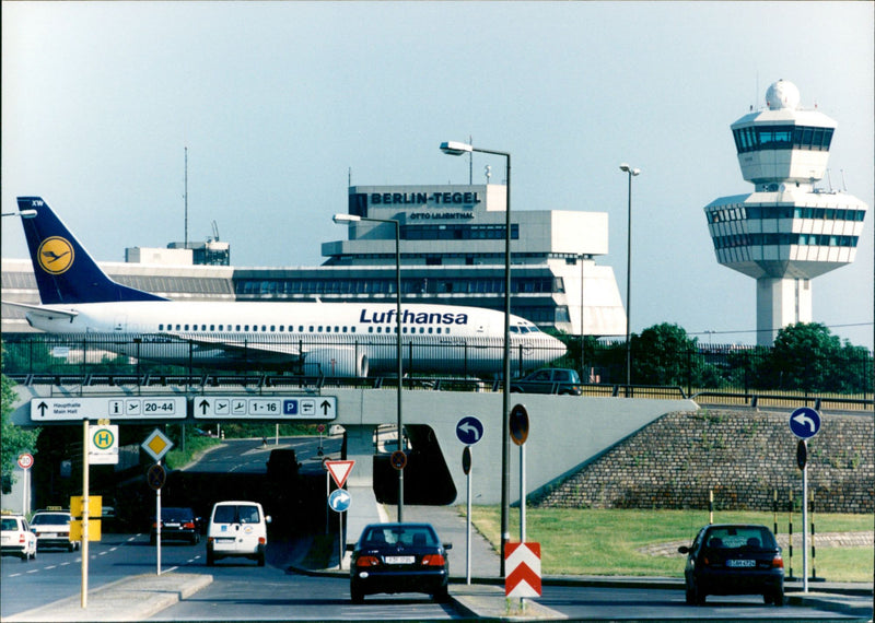 Air: Views of various airports - Vintage Photograph