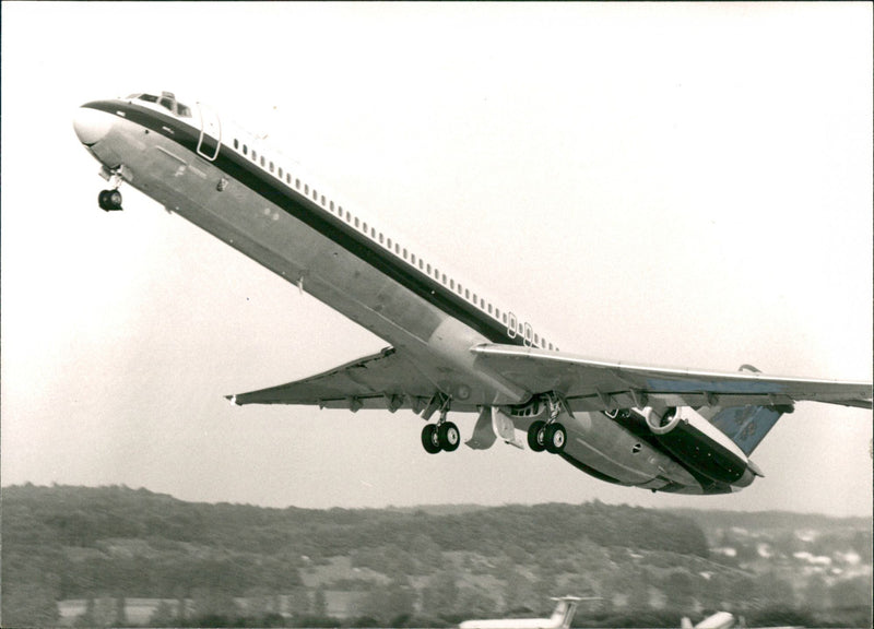 McDonnell Douglas DC-9. - Vintage Photograph