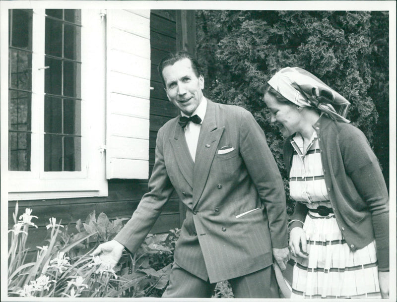 1960 WEER SVDS DAGBLADETS LANDSCAPE SMELL HAMMARBY HELPPER PAUL - Vintage Photograph