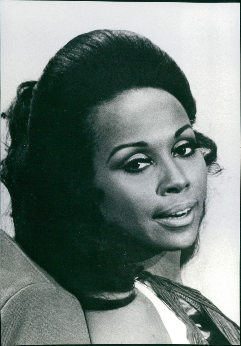 Diahann Caroll - Vintage Photograph