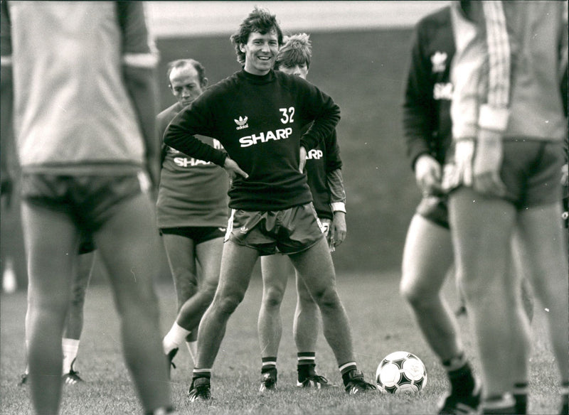 Bryan Robson, Manchester United footballer - Vintage Photograph