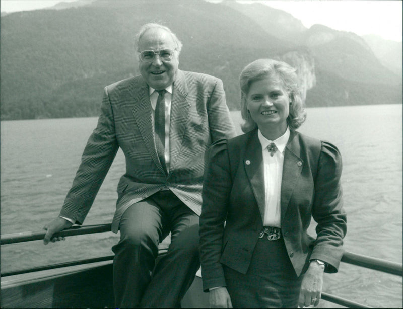 Helmut Kohl and his wife Hannelore Renner. - Vintage Photograph