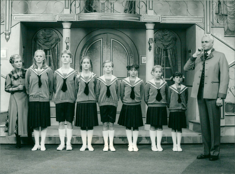 THE PEOPLE "Sound of Music" - Vintage Photograph