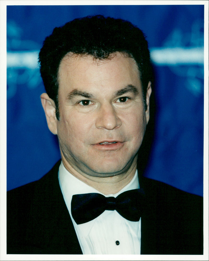 Robert Wuhl - Vintage Photograph