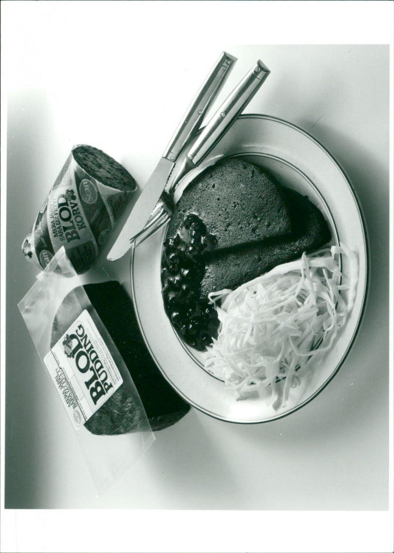 1984 BLOODPUDDING ADDED FRIED WITHOUT SERVE WARM SIMMERED - Vintage Photograph