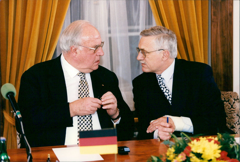 Helmut Kohl. - Vintage Photograph