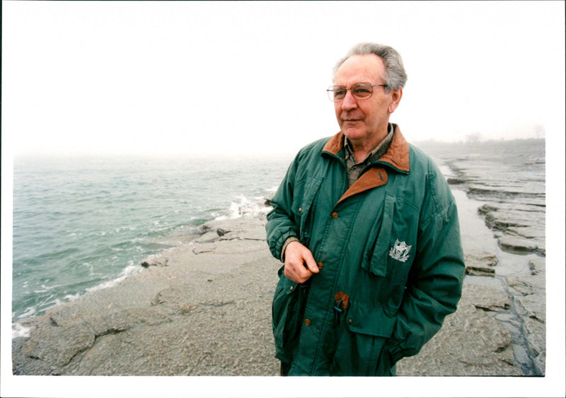 1998 TELEPHONE SWEDEN RESPONSIBLE IMAGE DELIVERY POET SECOND - Vintage Photograph