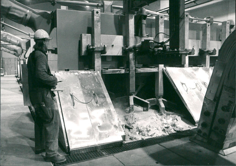 1957 FIDE CHRISTER SUNDSWALL MELANDS ALUMINUM HARNOSAND PICTURE GRONGES MAB - Vintage Photograph