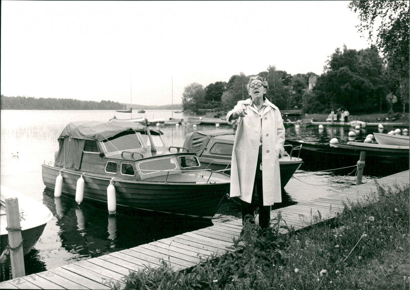 Dagmar Lange where a murder happened in one of her books - Vintage Photograph