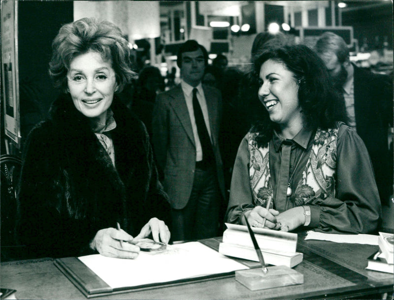Lilli Palmer and Sophie Loren - Vintage Photograph