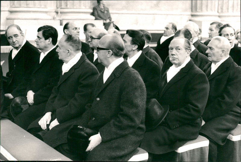 Second Chamber Group Leader Sven Wedén, Yngve Holmberg, Gunnar Hedlund and Ingemund Bengtsson, at the opening of parliament. - Vintage Photograph