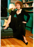 KIND OTHER BUT THERES COMPA DUKE CHURCHILL CHARLES MODEL WIFE - Vintage Photograph