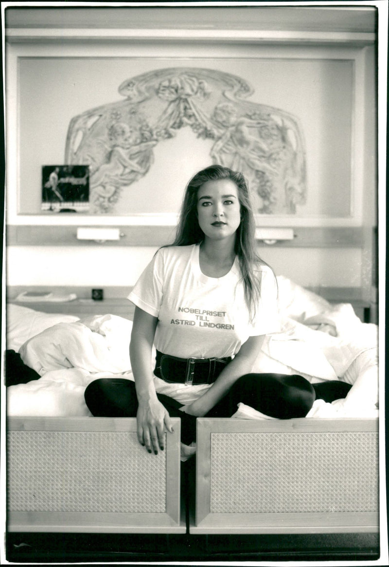 SVD ISH SYNNOVE PHOTO WRITER SOE - Vintage Photograph