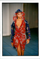 Milan Fashion Week Spring-summer 2000 - Vintage Photograph