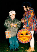 RUNAWAY GIRL PICS HUTCHISON SALLY MCGRATH SAFE HOME AFTER LEAVING KEYSTONE - Vintage Photograph