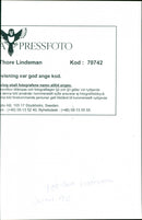 RUNAWAY GIRL PICS HUTCHISON SALLY MCGRATH SAFE HOME SWEDEN - Vintage Photograph