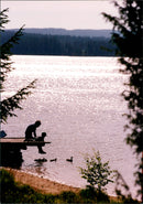 1994 RUNAWAY GIRL PICS HUTCHISON SALLY MCGRATH SAFE HOME AFTER PRESS - Vintage Photograph