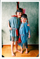 RUNAWAY GIRL PICS HUTCHISON SALLY MCGRATH SAFE HOME SWEDEN - Vintage Photograph