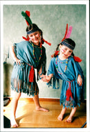 RUNAWAY GIRL PICS HUTCHISON SALLY MCGRATH SAFE HOME SWEDEN - Vintage Photograph