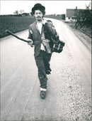 1975 BUT HAS BENGT AUDIENCE AFTER OSTERLEN OCT NATURE AND VETERIN - Vintage Photograph