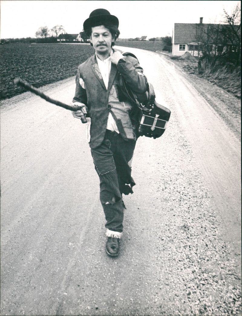 1975 BUT HAS BENGT AUDIENCE AFTER OSTERLEN OCT NATURE AND VETERIN - Vintage Photograph