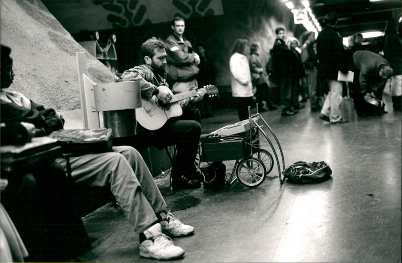 1992 AMUSIC ANATOLI CANLIALEN SINEUKE KEYSTONE - Vintage Photograph