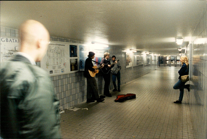 1989 TOWN SILIAN MUSICIANS CUSTAVSON FRIDAYS METERS MUSICAL OLD KEYSTONE - Vintage Photograph