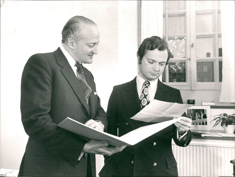Tom Wachtmeister and Carl XVI Gustaf. - Vintage Photograph