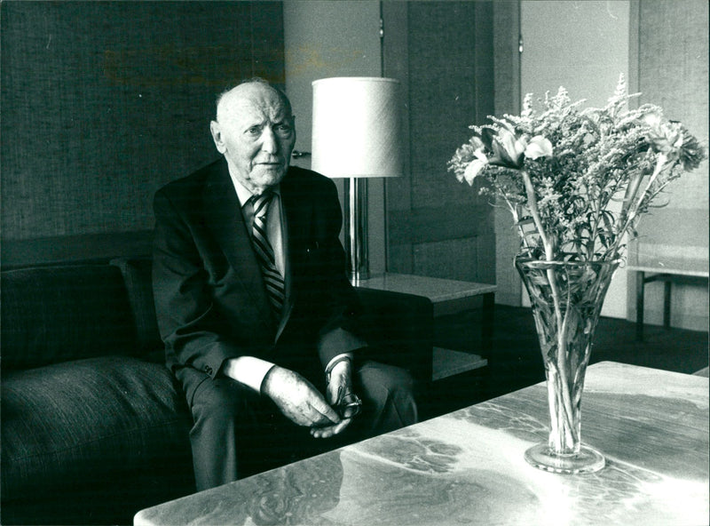 Nobel Prize Winner 1978 Isaac Bashevis Singer - Vintage Photograph