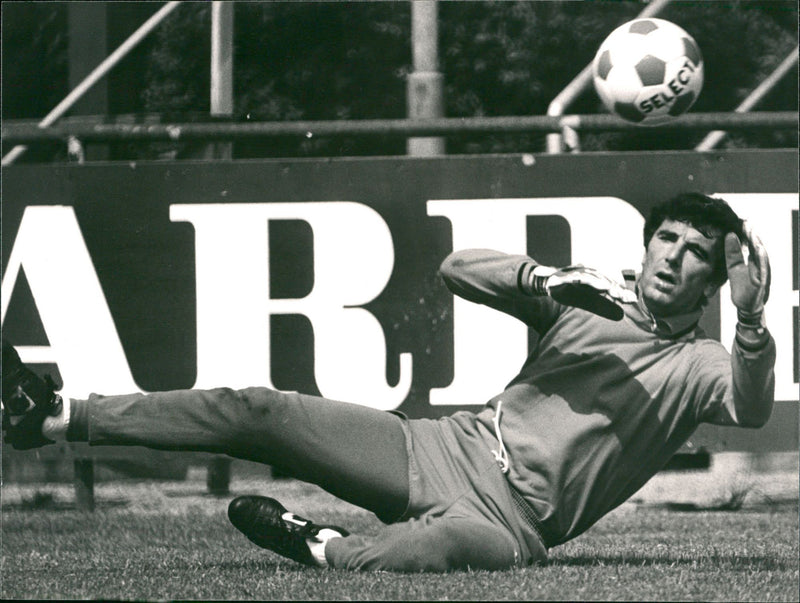 Dino Zoff - Vintage Photograph