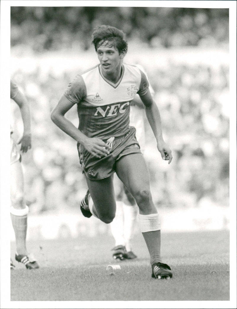 Gary Lineker, football. - Vintage Photograph