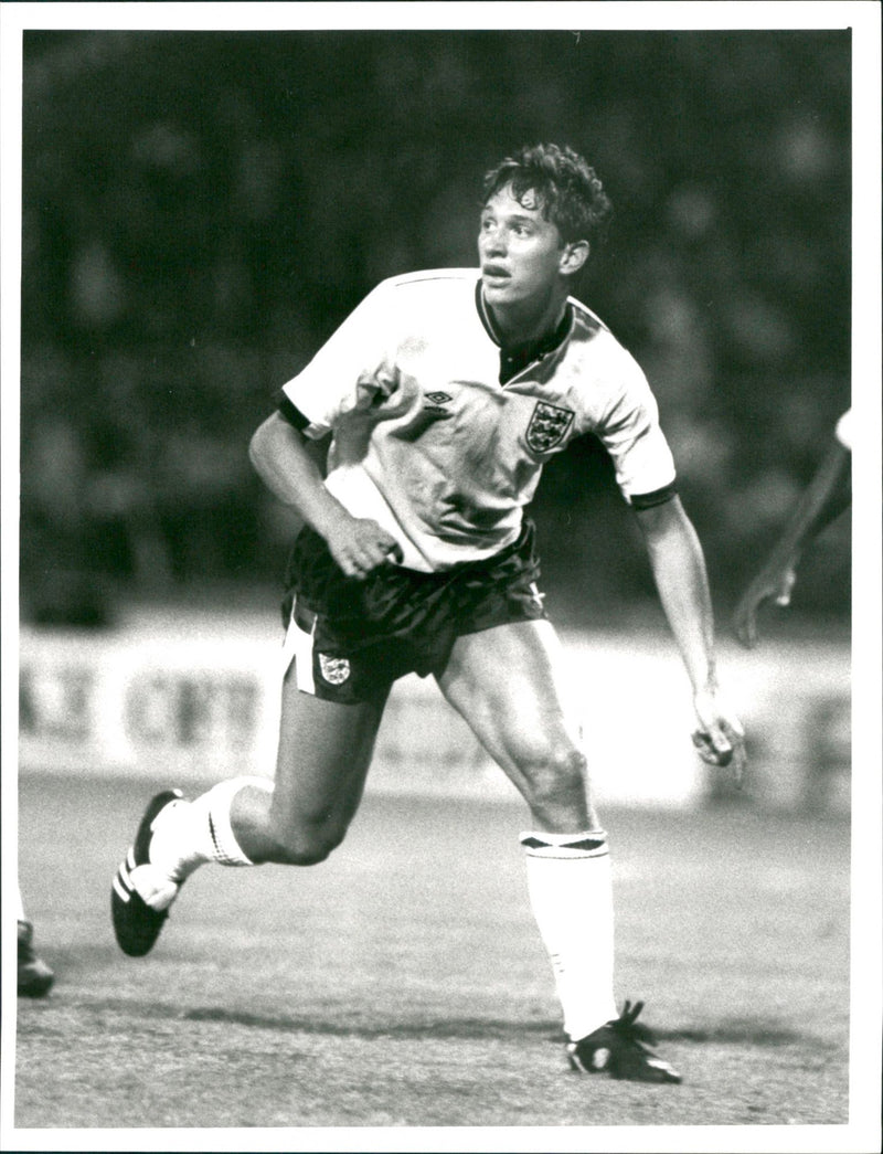 Gary Lineker, football. - Vintage Photograph