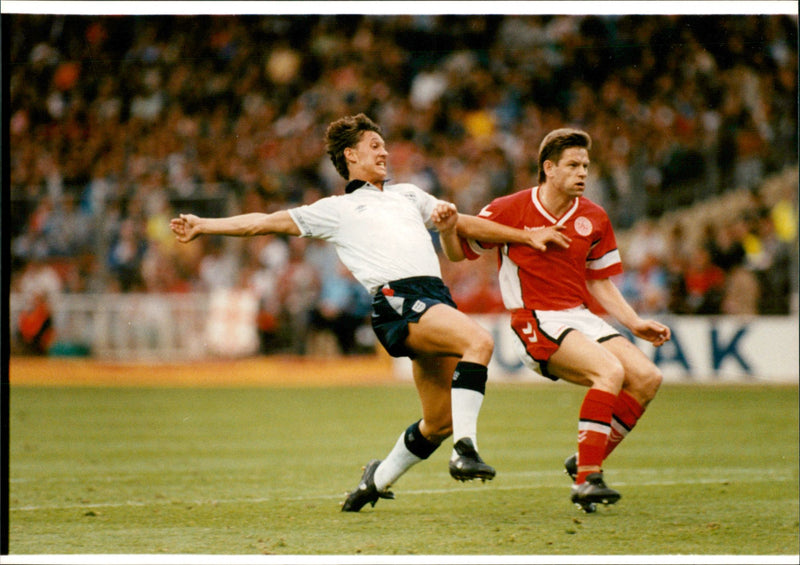 Gary Lineker, football. - Vintage Photograph