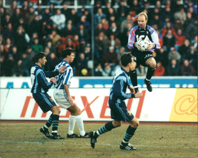 Thomas Ravelli in action - Vintage Photograph