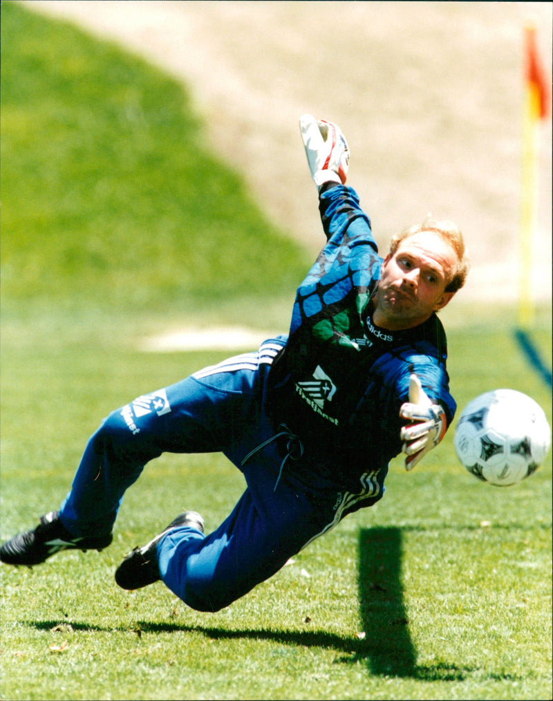 Thomas Ravelli, Swedish footballer - Vintage Photograph