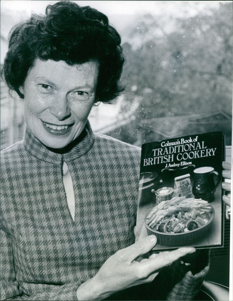 Cookery writer Audrey Ellison - Vintage Photograph