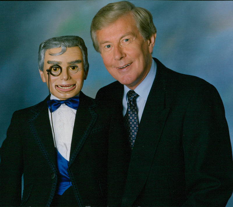 Anna Roy Ventriloque