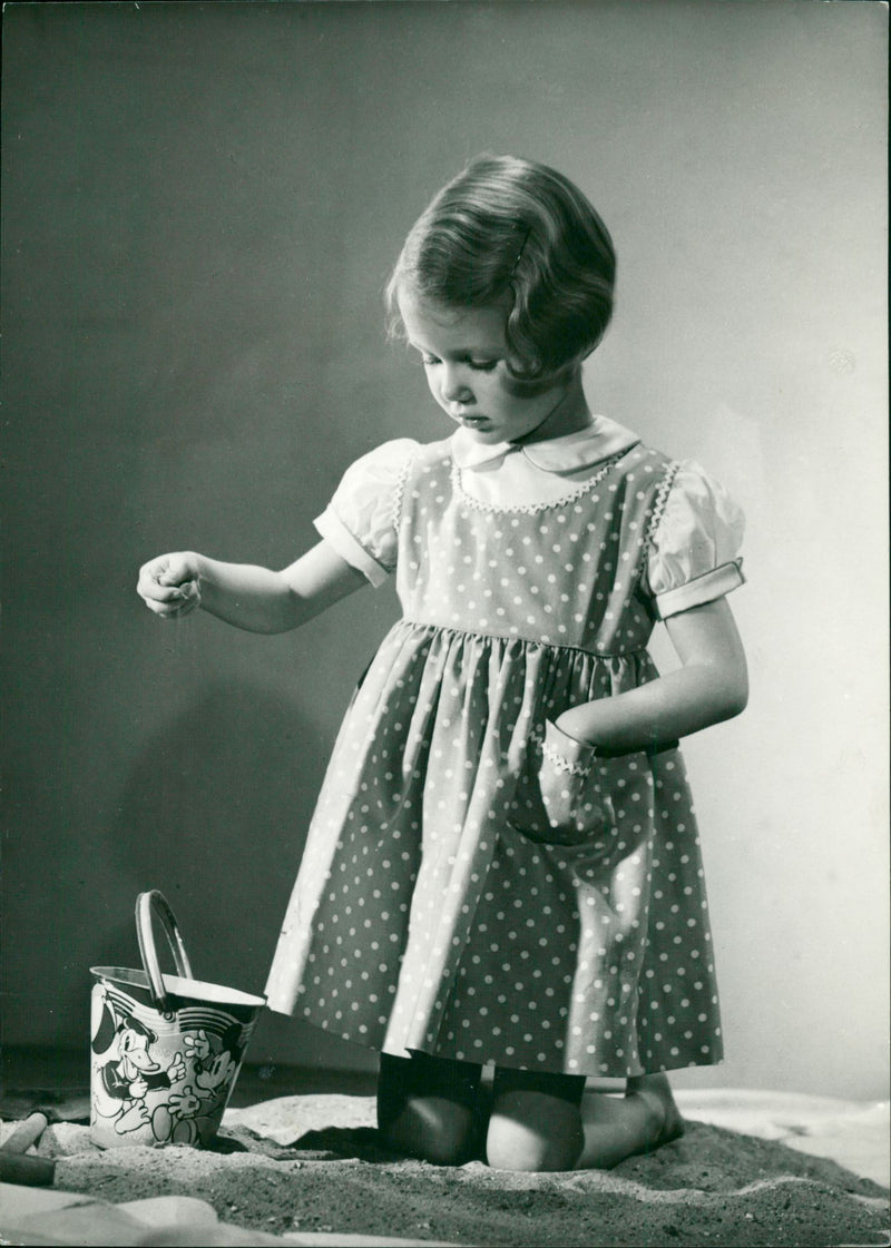 The sweet model   light blue cotton - Vintage Photograph