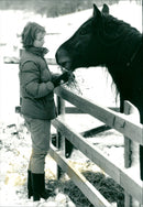 1986 ANIMALS COG AND LARA MAIN SPENT KANNA ENGLISH WHOSE - Vintage Photograph