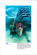 PHOTO LEHTIKUVA PETALBILD JONGKOPING SHIP AMERICAN CONCERT SWEDISH OCEAN - Vintage Photograph