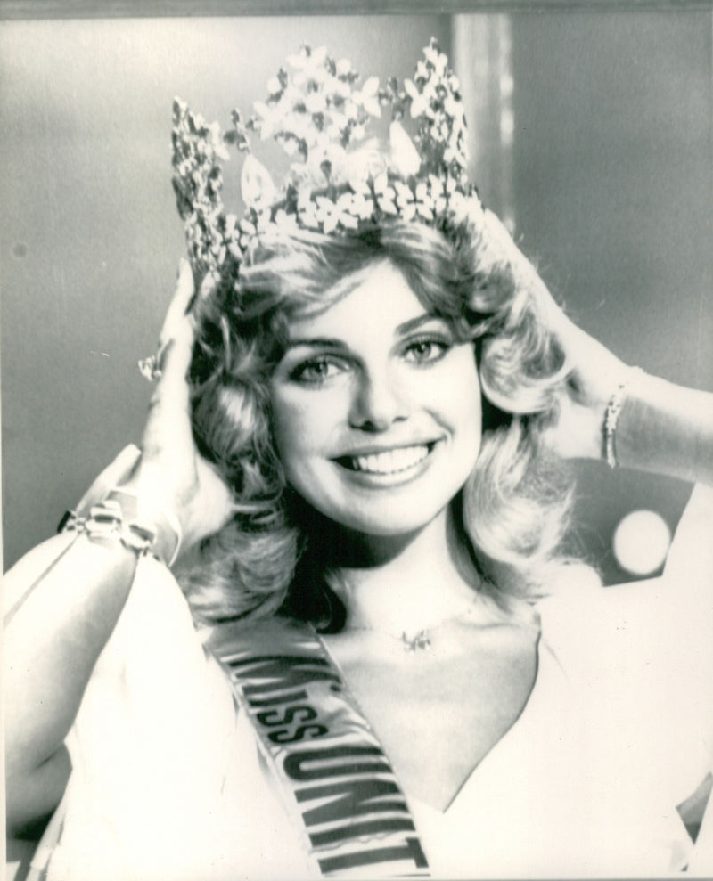 Beauty Queens: Madeleine Stringer - Vintage Photograph