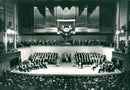 Nobel prize 1984, view over the concert hall of Stockholm the prize ceremony cop. - Vintage Photograph