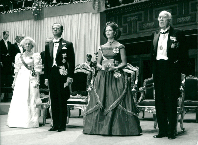 Nobel Prize 1986 Nobel Prize in the Concert Hall, Princess Lilian, King Carl Gustaf, Queen Silvia, Prince Bertil - Vintage Photograph