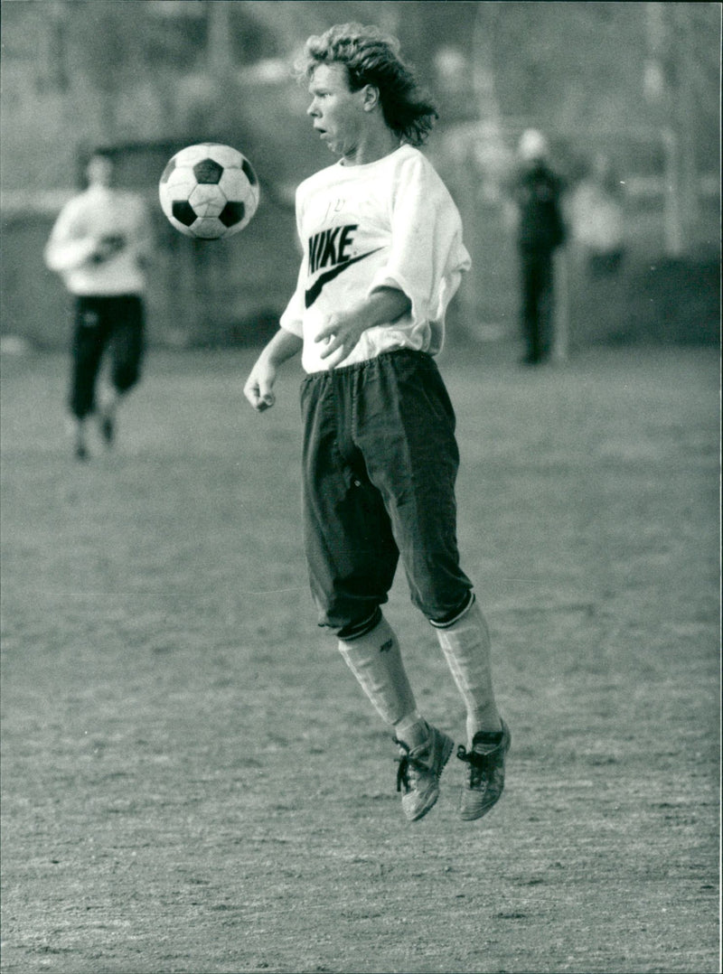 Roger Sundin, football. - Vintage Photograph