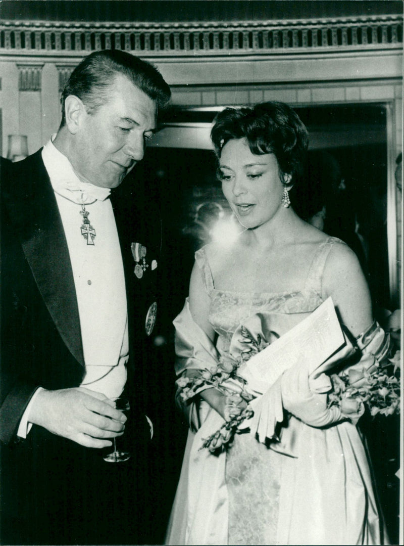 Michael Redgrave and Helle Virkner - Vintage Photograph