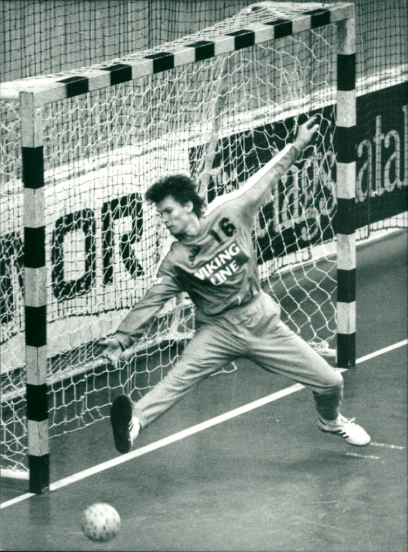 1986 VIKING LINE BUT ROOM ROLLS CALLS FIVE AFTER HALLENS SCANS - Vintage Photograph