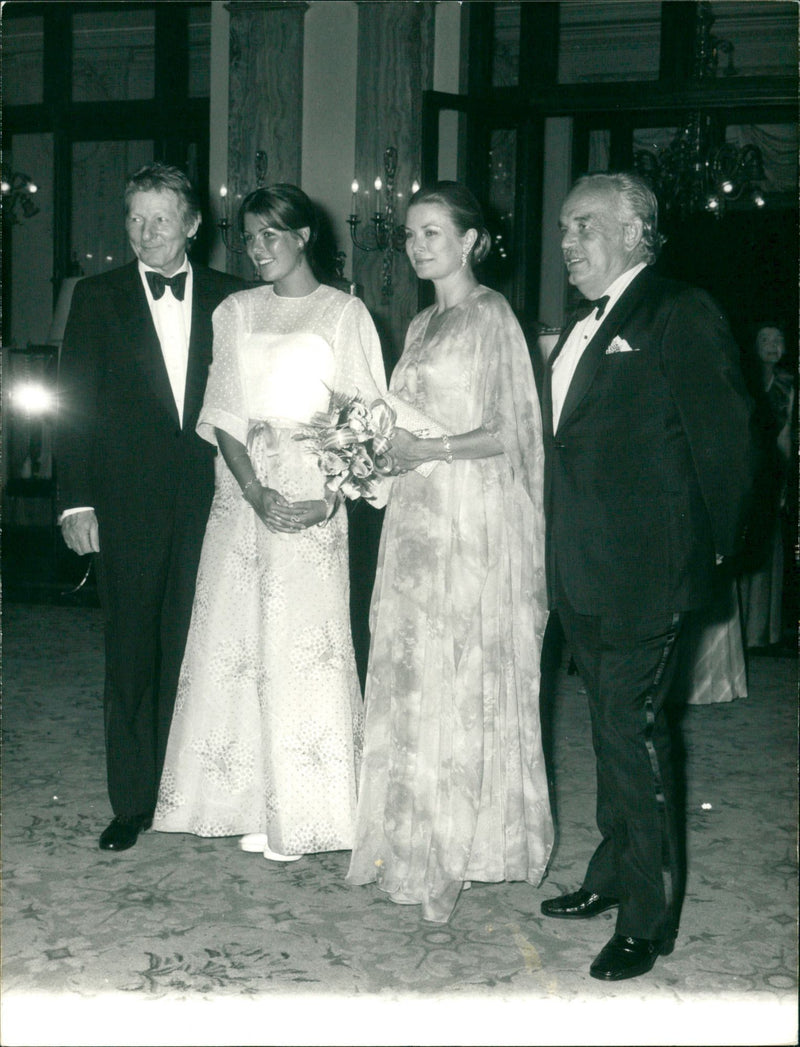 Actor Danny Kaye together with Princess Caroline, Princess Grace of Mo, image size:800x1047